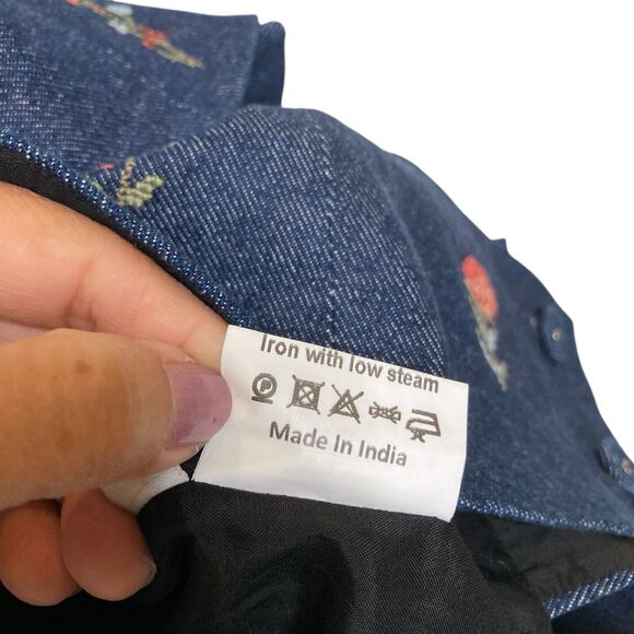 Moonray Floral Embroidered Denim Vest Womens Size Medium Blue NEW - Picture 11 of 13